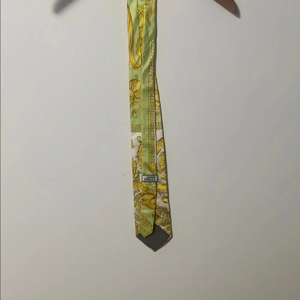 GIANNI VERSACE YELLOW FLORAL‎ TIE 100% SILK